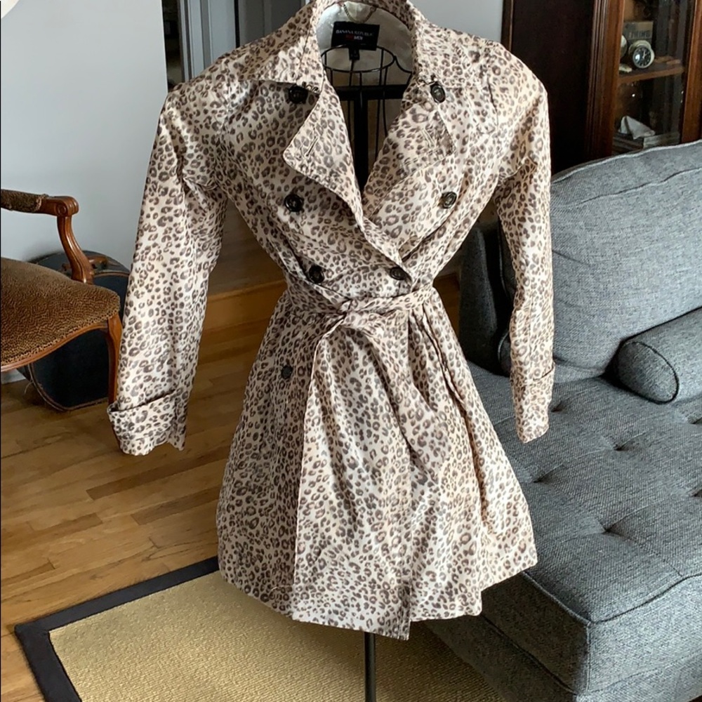 Leopard trench coat XS never worn Banana Republic